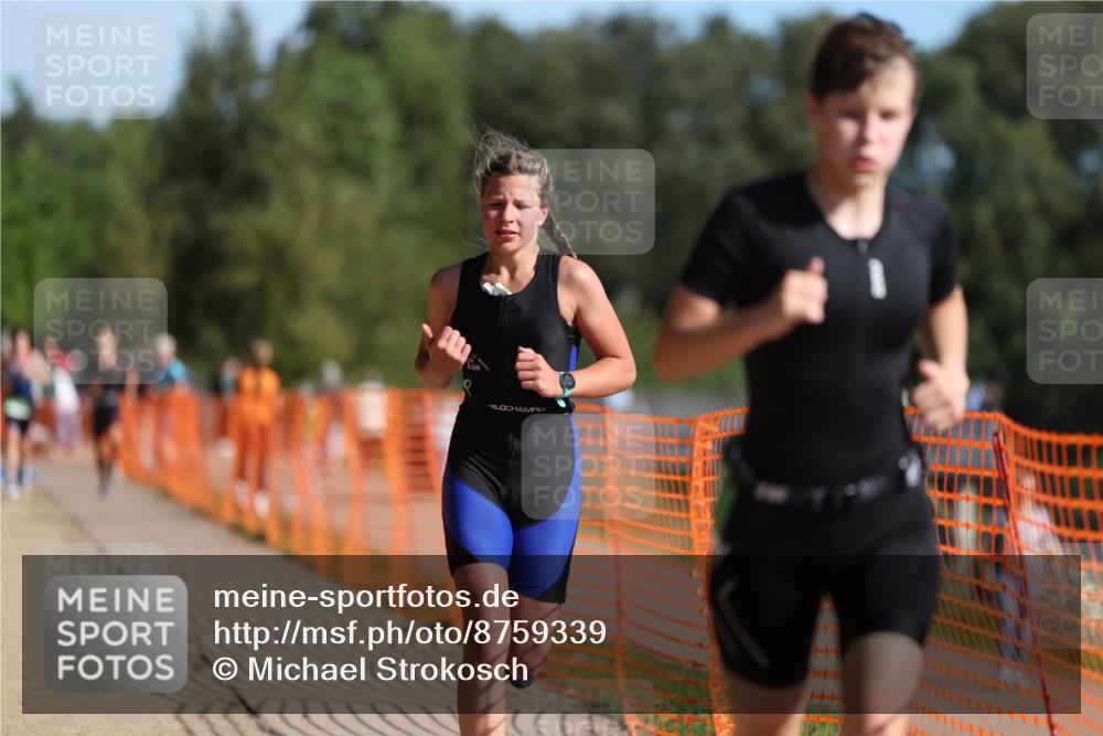 07.09.2025 - 19. Norderstedt Triathlon Michael Strokosch http://msf.ph/oto/8759339 07.09.2025 10:44:38 Laufen 64, 637, 678 meine-sportfotos.de