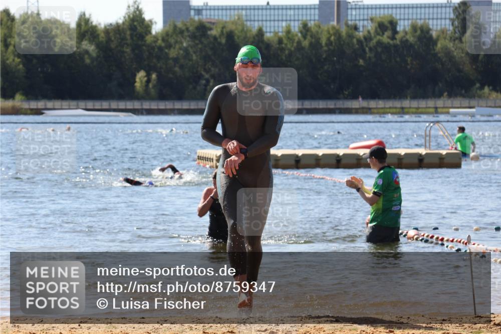 07.09.2025 - 19. Norderstedt Triathlon Luisa Fischer http://msf.ph/oto/8759347 07.09.2025 12:04:21 Schwimmen 732 meine-sportfotos.de