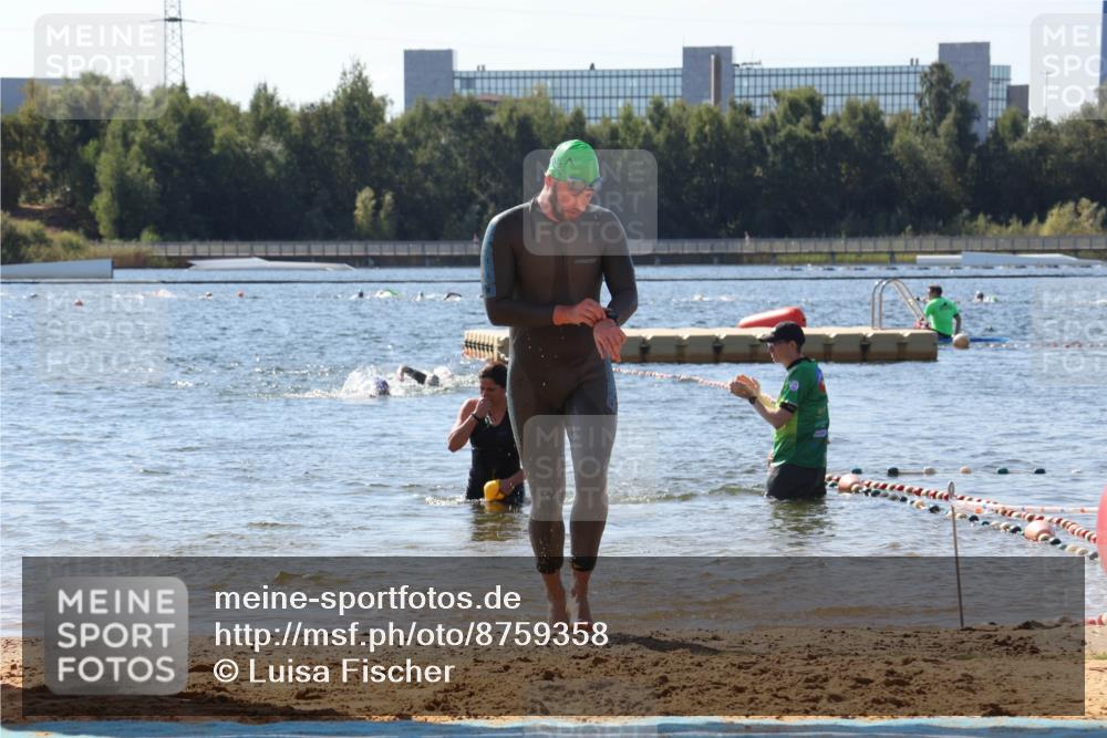 07.09.2025 - 19. Norderstedt Triathlon Luisa Fischer http://msf.ph/oto/8759358 07.09.2025 12:04:22 Schwimmen 732 meine-sportfotos.de