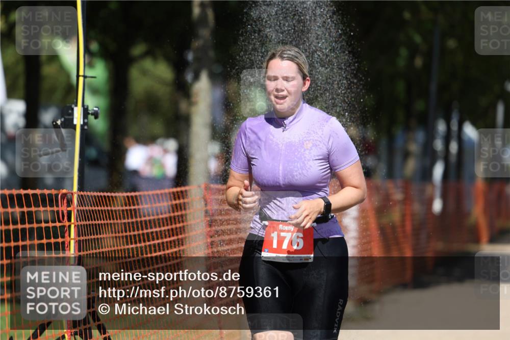 07.09.2025 - 19. Norderstedt Triathlon Michael Strokosch http://msf.ph/oto/8759361 07.09.2025 13:14:48 Laufen 176, 1382 meine-sportfotos.de