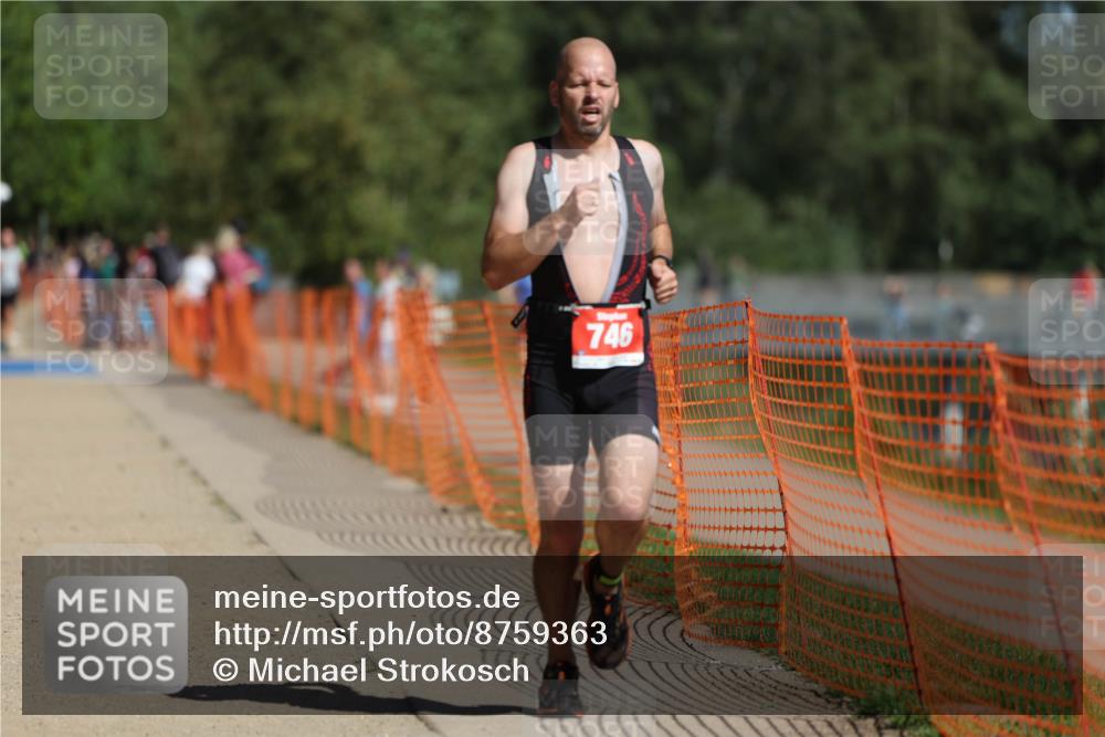 07.09.2025 - 19. Norderstedt Triathlon Michael Strokosch http://msf.ph/oto/8759363 07.09.2025 12:06:13 Laufen 746 meine-sportfotos.de