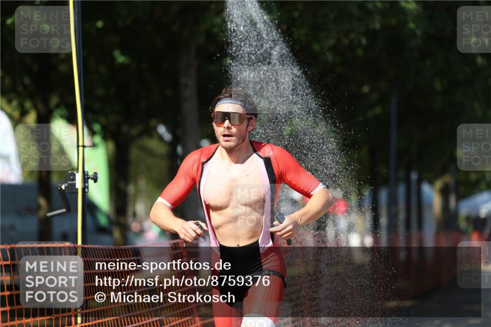 07.09.2025 - 19. Norderstedt Triathlon Michael Strokosch http://msf.ph/oto/8759376 07.09.2025 14:57:13 Laufen 974 meine-sportfotos.de