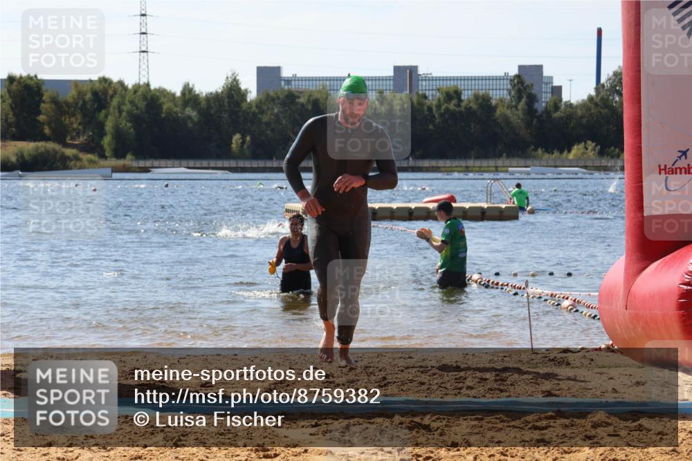 07.09.2025 - 19. Norderstedt Triathlon Luisa Fischer http://msf.ph/oto/8759382 07.09.2025 12:04:23 Schwimmen 732 meine-sportfotos.de