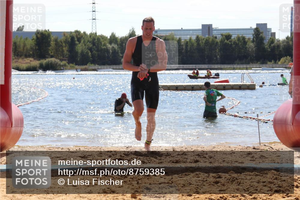 07.09.2025 - 19. Norderstedt Triathlon Luisa Fischer http://msf.ph/oto/8759385 07.09.2025 13:47:17 Schwimmen 1408 meine-sportfotos.de