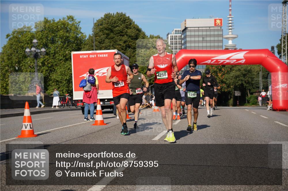 07.09.2025 - BARMER Alsterlauf Yannick Fuchs http://msf.ph/oto/8759395 07.09.2025 09:39:32 Laufen 4250, 2487, 5340 meine-sportfotos.de