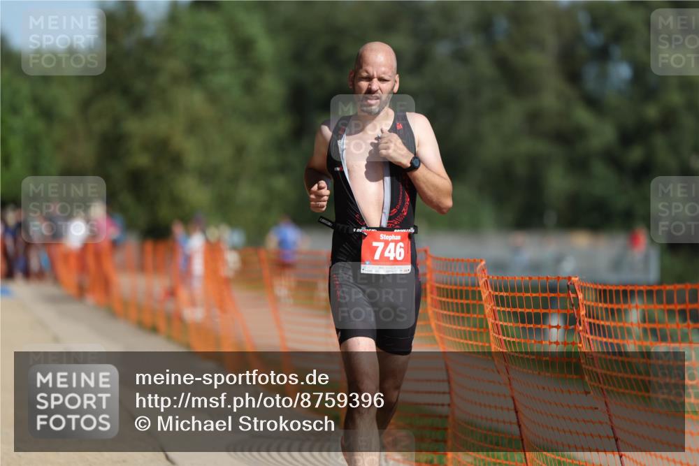 07.09.2025 - 19. Norderstedt Triathlon Michael Strokosch http://msf.ph/oto/8759396 07.09.2025 12:06:14 Laufen 746 meine-sportfotos.de