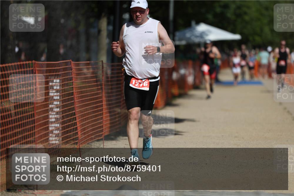 07.09.2025 - 19. Norderstedt Triathlon Michael Strokosch http://msf.ph/oto/8759401 07.09.2025 12:52:36 Laufen 1276 meine-sportfotos.de