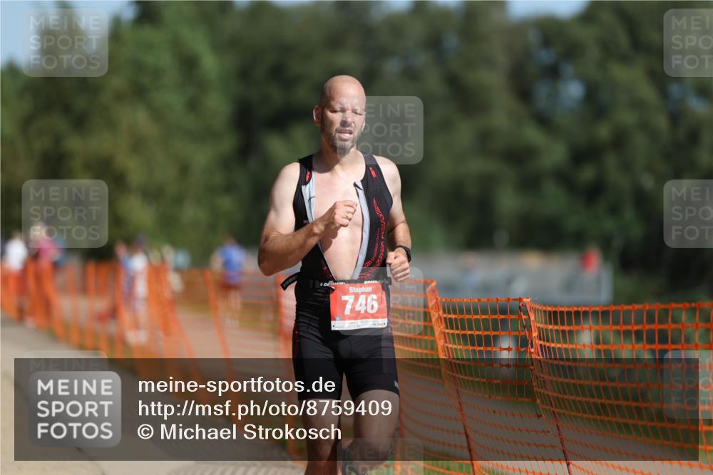 07.09.2025 - 19. Norderstedt Triathlon Michael Strokosch http://msf.ph/oto/8759409 07.09.2025 12:06:14 Laufen 746 meine-sportfotos.de