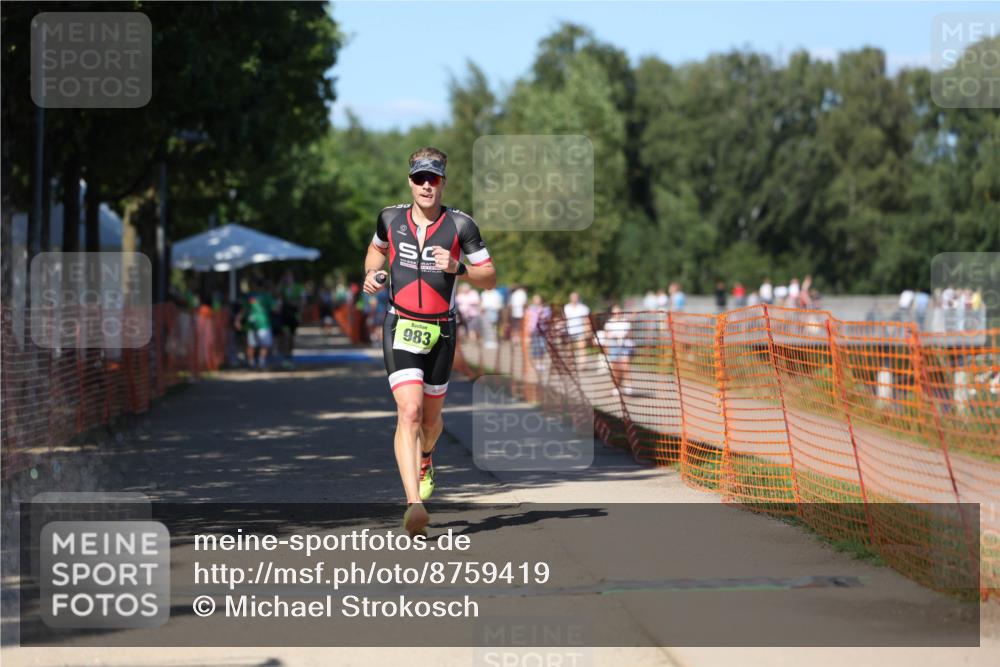 07.09.2025 - 19. Norderstedt Triathlon Michael Strokosch http://msf.ph/oto/8759419 07.09.2025 14:57:22 Laufen 983 meine-sportfotos.de