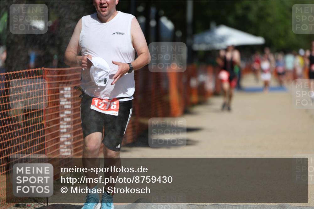 07.09.2025 - 19. Norderstedt Triathlon Michael Strokosch http://msf.ph/oto/8759430 07.09.2025 12:52:38 Laufen 802, 1276 meine-sportfotos.de