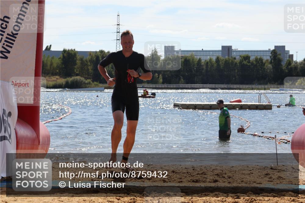 07.09.2025 - 19. Norderstedt Triathlon Luisa Fischer http://msf.ph/oto/8759432 07.09.2025 13:47:40 Schwimmen 427 meine-sportfotos.de