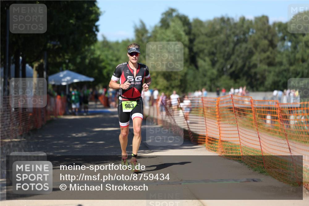 07.09.2025 - 19. Norderstedt Triathlon Michael Strokosch http://msf.ph/oto/8759434 07.09.2025 14:57:22 Laufen 983 meine-sportfotos.de