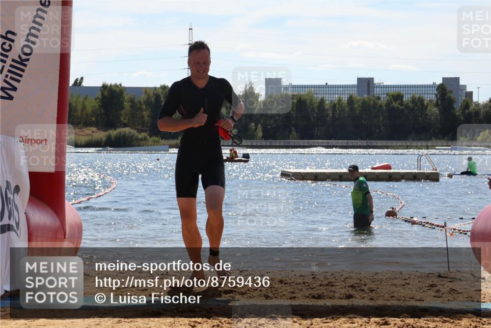 07.09.2025 - 19. Norderstedt Triathlon Luisa Fischer http://msf.ph/oto/8759436 07.09.2025 13:47:40 Schwimmen 427 meine-sportfotos.de