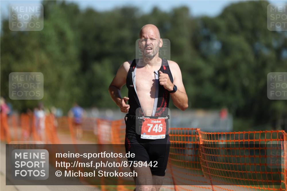07.09.2025 - 19. Norderstedt Triathlon Michael Strokosch http://msf.ph/oto/8759442 07.09.2025 12:06:14 Laufen 746 meine-sportfotos.de