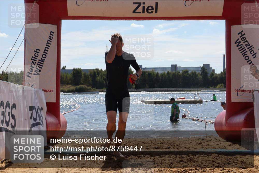 07.09.2025 - 19. Norderstedt Triathlon Luisa Fischer http://msf.ph/oto/8759447 07.09.2025 13:47:41 Schwimmen 427 meine-sportfotos.de