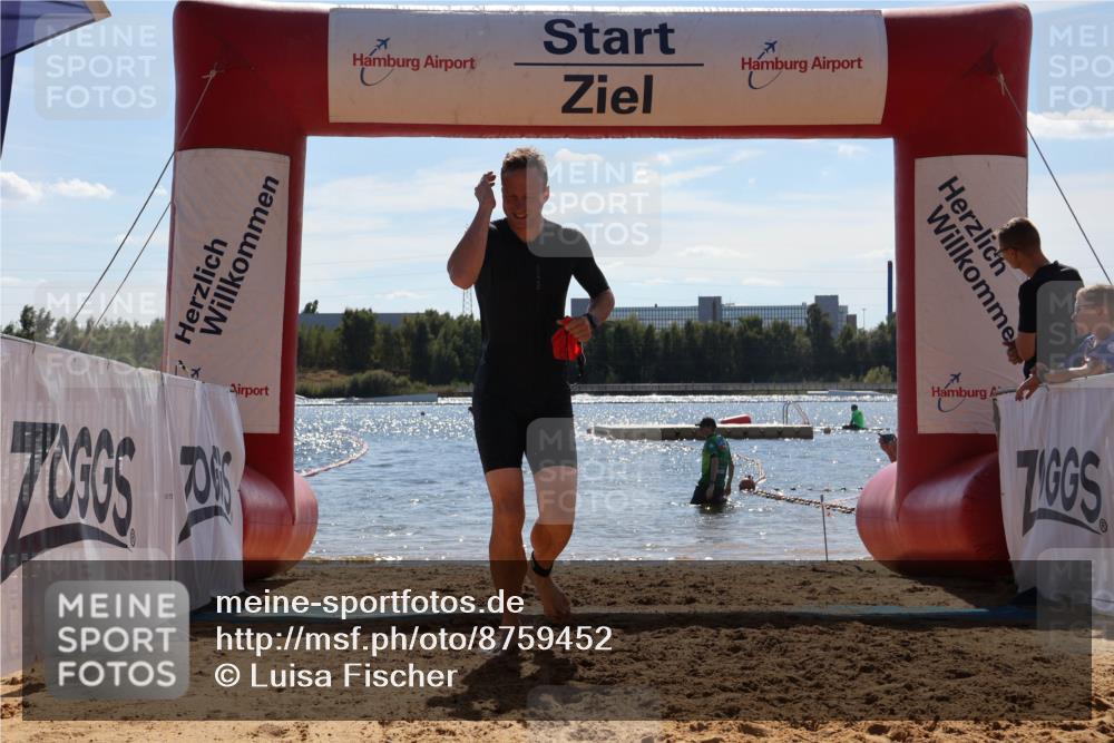 07.09.2025 - 19. Norderstedt Triathlon Luisa Fischer http://msf.ph/oto/8759452 07.09.2025 13:47:41 Schwimmen 427 meine-sportfotos.de