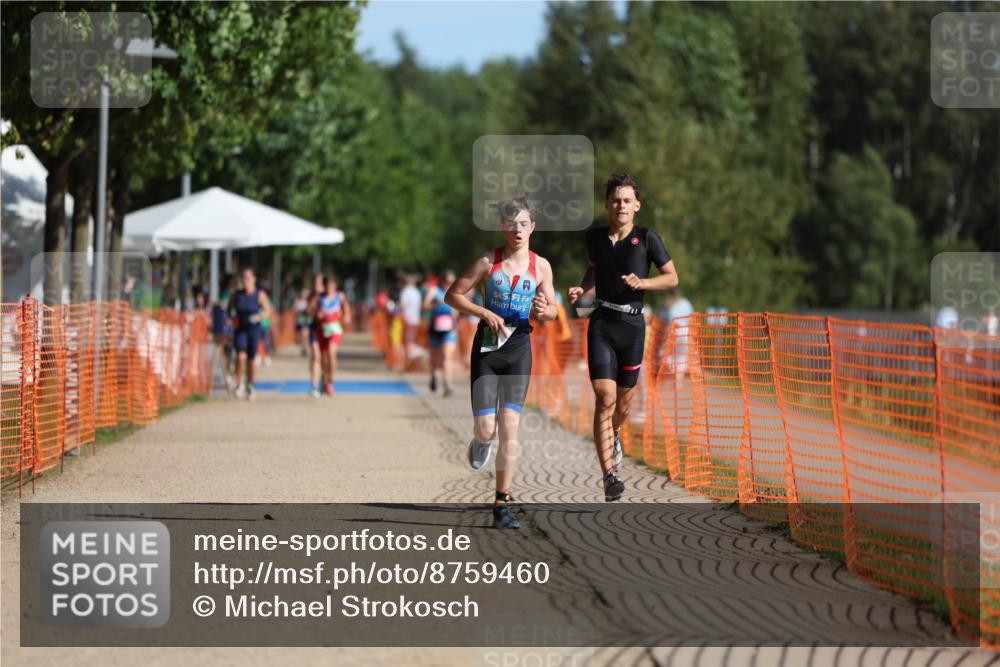 07.09.2025 - 19. Norderstedt Triathlon Michael Strokosch http://msf.ph/oto/8759460 07.09.2025 10:44:46 Laufen 102, 651 meine-sportfotos.de