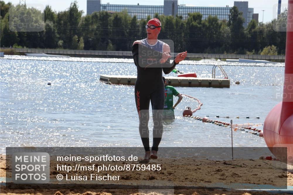 07.09.2025 - 19. Norderstedt Triathlon Luisa Fischer http://msf.ph/oto/8759485 07.09.2025 13:49:13 Schwimmen 967 meine-sportfotos.de