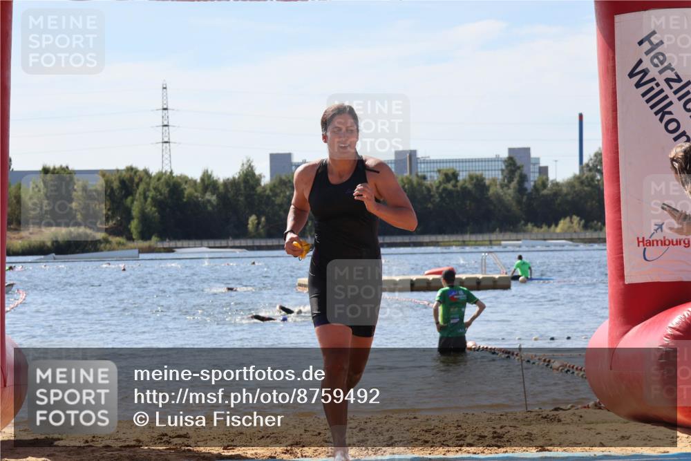 07.09.2025 - 19. Norderstedt Triathlon Luisa Fischer http://msf.ph/oto/8759492 07.09.2025 12:04:30 Schwimmen 224, 732 meine-sportfotos.de