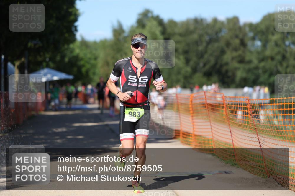 07.09.2025 - 19. Norderstedt Triathlon Michael Strokosch http://msf.ph/oto/8759505 07.09.2025 14:57:23 Laufen 983 meine-sportfotos.de