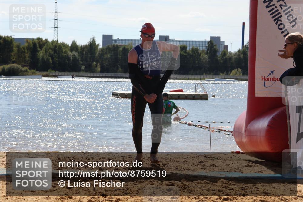 07.09.2025 - 19. Norderstedt Triathlon Luisa Fischer http://msf.ph/oto/8759519 07.09.2025 13:49:16 Schwimmen 967 meine-sportfotos.de