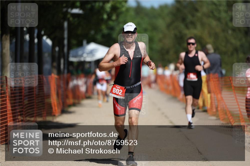 07.09.2025 - 19. Norderstedt Triathlon Michael Strokosch http://msf.ph/oto/8759523 07.09.2025 12:52:45 Laufen 802, 1359 meine-sportfotos.de