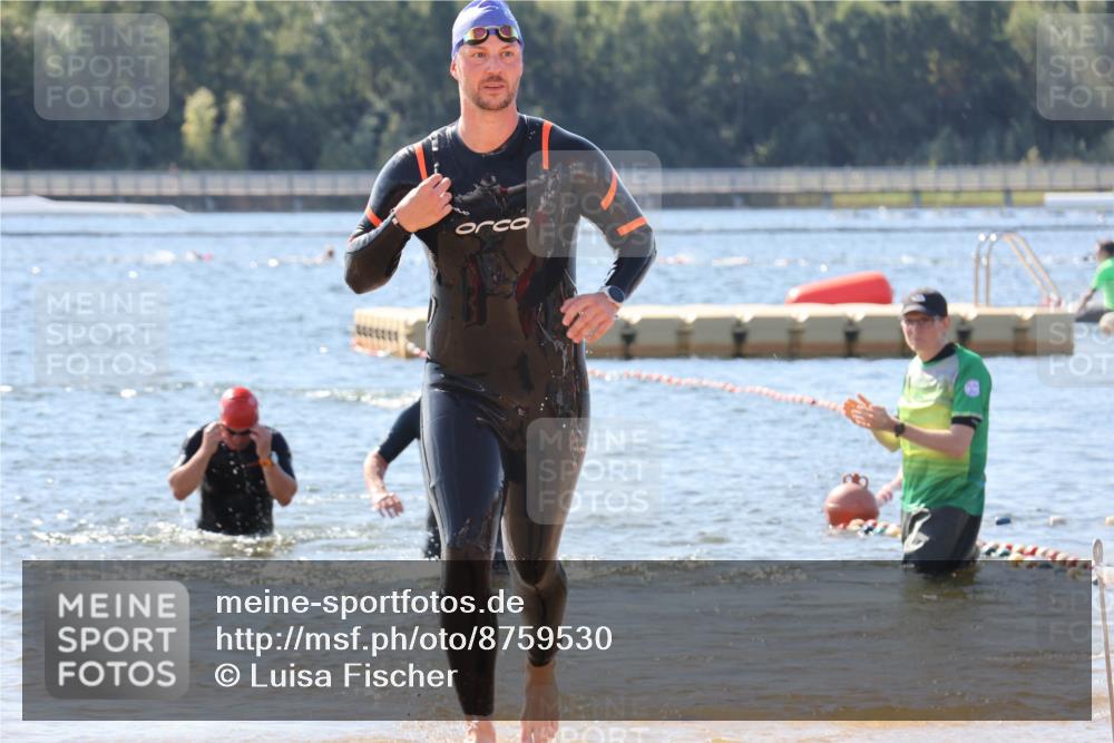 07.09.2025 - 19. Norderstedt Triathlon Luisa Fischer http://msf.ph/oto/8759530 07.09.2025 12:04:49 Schwimmen 769 meine-sportfotos.de