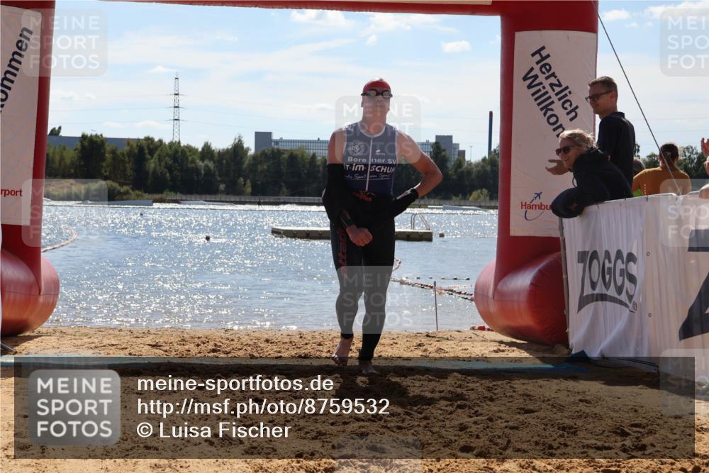 07.09.2025 - 19. Norderstedt Triathlon Luisa Fischer http://msf.ph/oto/8759532 07.09.2025 13:49:17 Schwimmen 967 meine-sportfotos.de