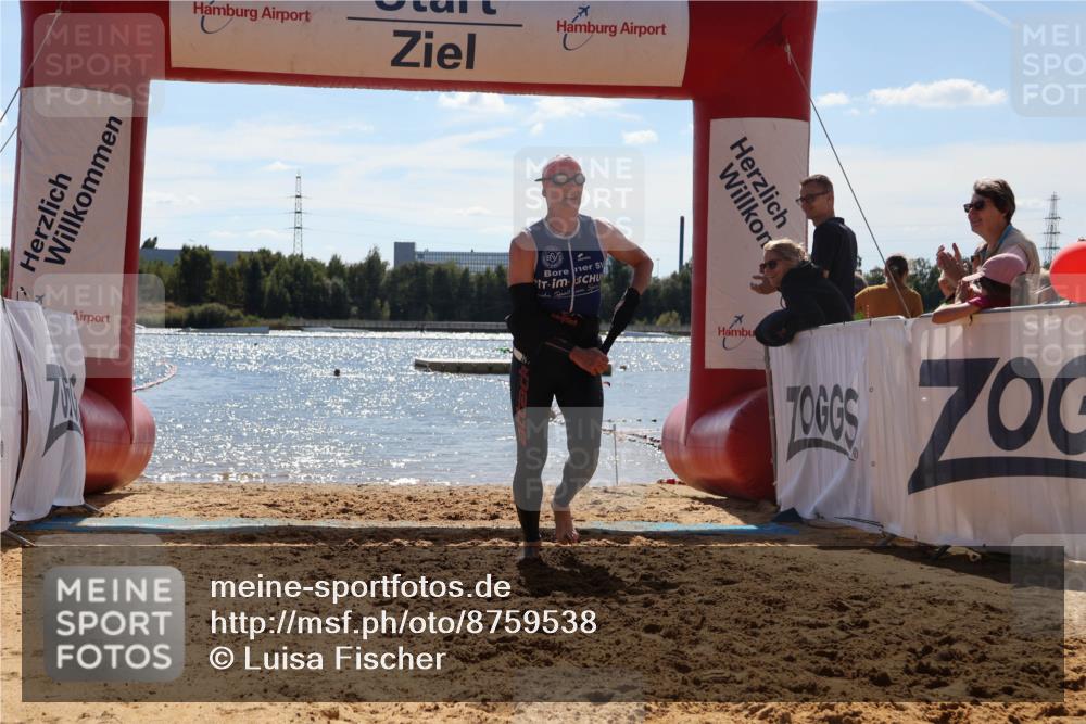07.09.2025 - 19. Norderstedt Triathlon Luisa Fischer http://msf.ph/oto/8759538 07.09.2025 13:49:17 Schwimmen 967 meine-sportfotos.de