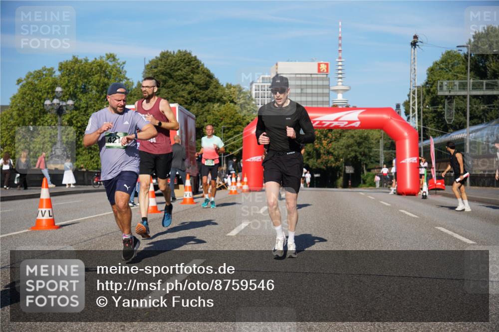 07.09.2025 - BARMER Alsterlauf Yannick Fuchs http://msf.ph/oto/8759546 07.09.2025 09:39:36 Laufen 2335 meine-sportfotos.de