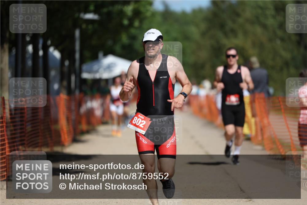 07.09.2025 - 19. Norderstedt Triathlon Michael Strokosch http://msf.ph/oto/8759552 07.09.2025 12:52:45 Laufen 802, 1359 meine-sportfotos.de