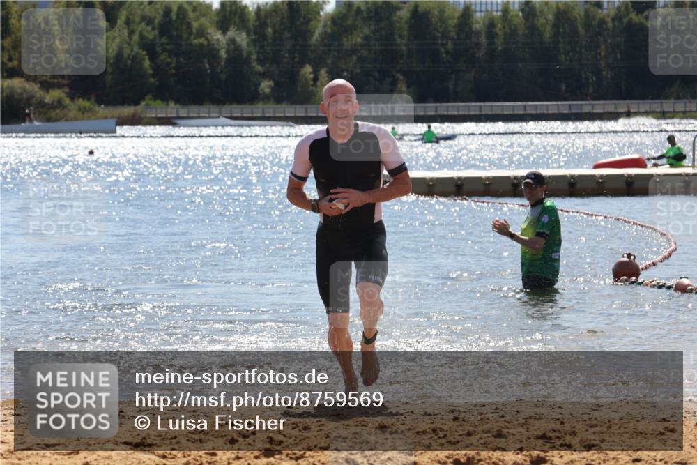 07.09.2025 - 19. Norderstedt Triathlon Luisa Fischer http://msf.ph/oto/8759569 07.09.2025 13:50:07 Schwimmen 420 meine-sportfotos.de