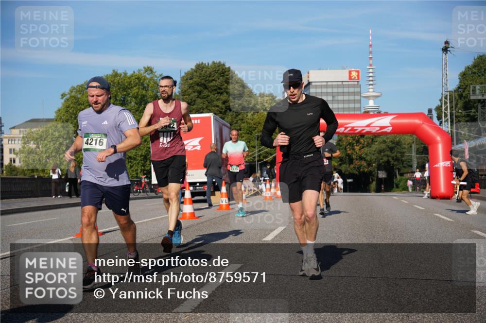 07.09.2025 - BARMER Alsterlauf Yannick Fuchs http://msf.ph/oto/8759571 07.09.2025 09:39:37 Laufen 4216, 2335 meine-sportfotos.de