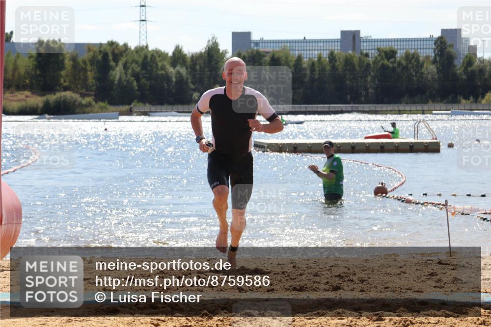07.09.2025 - 19. Norderstedt Triathlon Luisa Fischer http://msf.ph/oto/8759586 07.09.2025 13:50:08 Schwimmen 420 meine-sportfotos.de