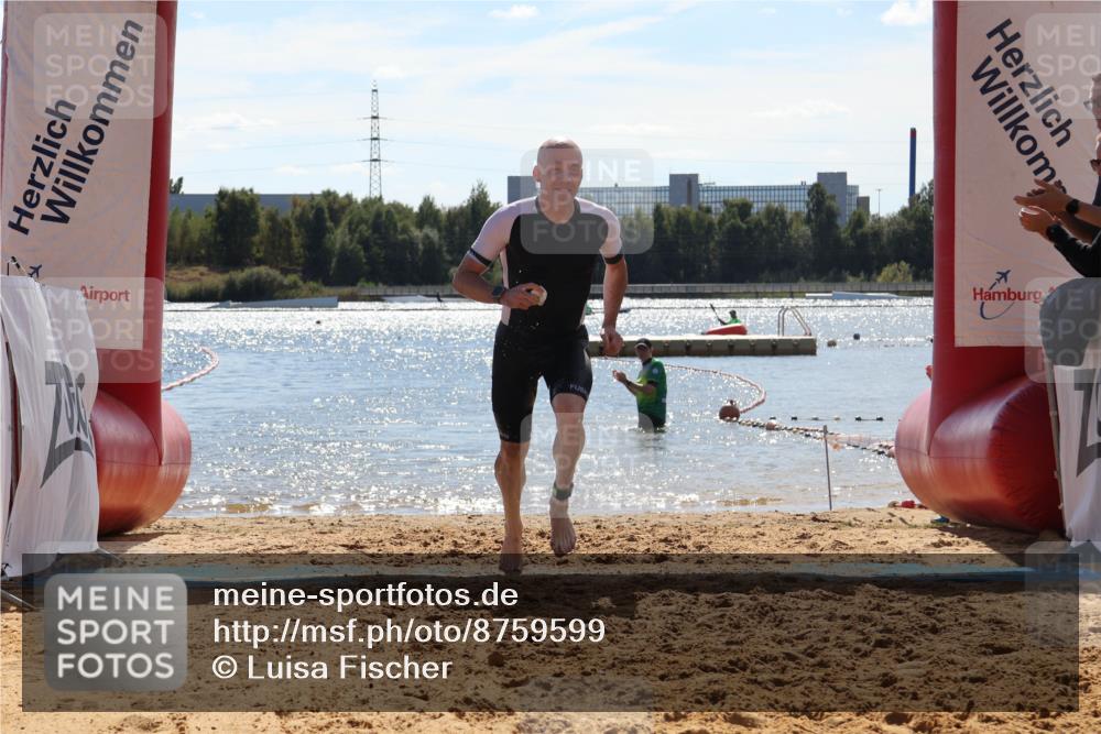 07.09.2025 - 19. Norderstedt Triathlon Luisa Fischer http://msf.ph/oto/8759599 07.09.2025 13:50:09 Schwimmen 420 meine-sportfotos.de