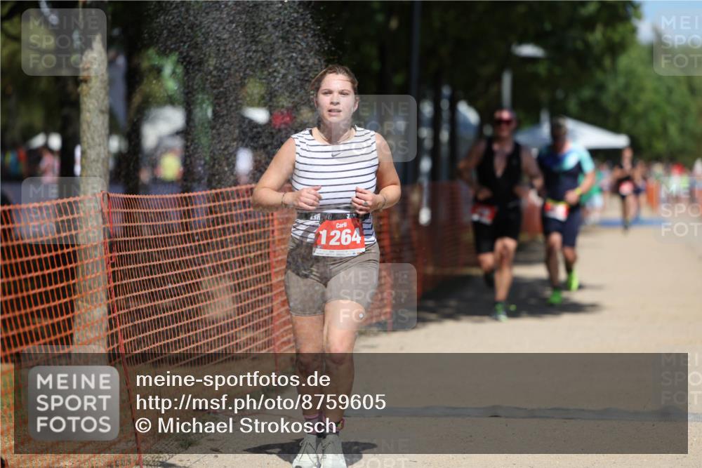 07.09.2025 - 19. Norderstedt Triathlon Michael Strokosch http://msf.ph/oto/8759605 07.09.2025 13:15:03 Laufen 166, 275, 308, 1264 meine-sportfotos.de