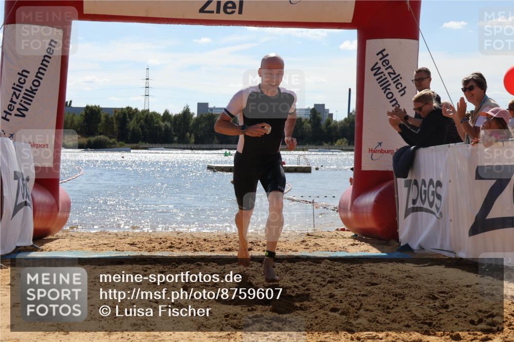 07.09.2025 - 19. Norderstedt Triathlon Luisa Fischer http://msf.ph/oto/8759607 07.09.2025 13:50:10 Schwimmen 420 meine-sportfotos.de