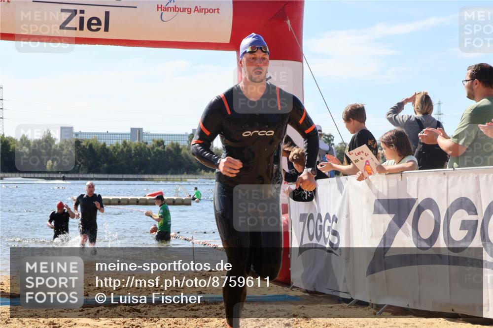 07.09.2025 - 19. Norderstedt Triathlon Luisa Fischer http://msf.ph/oto/8759611 07.09.2025 12:04:53 Schwimmen 769, 811 meine-sportfotos.de