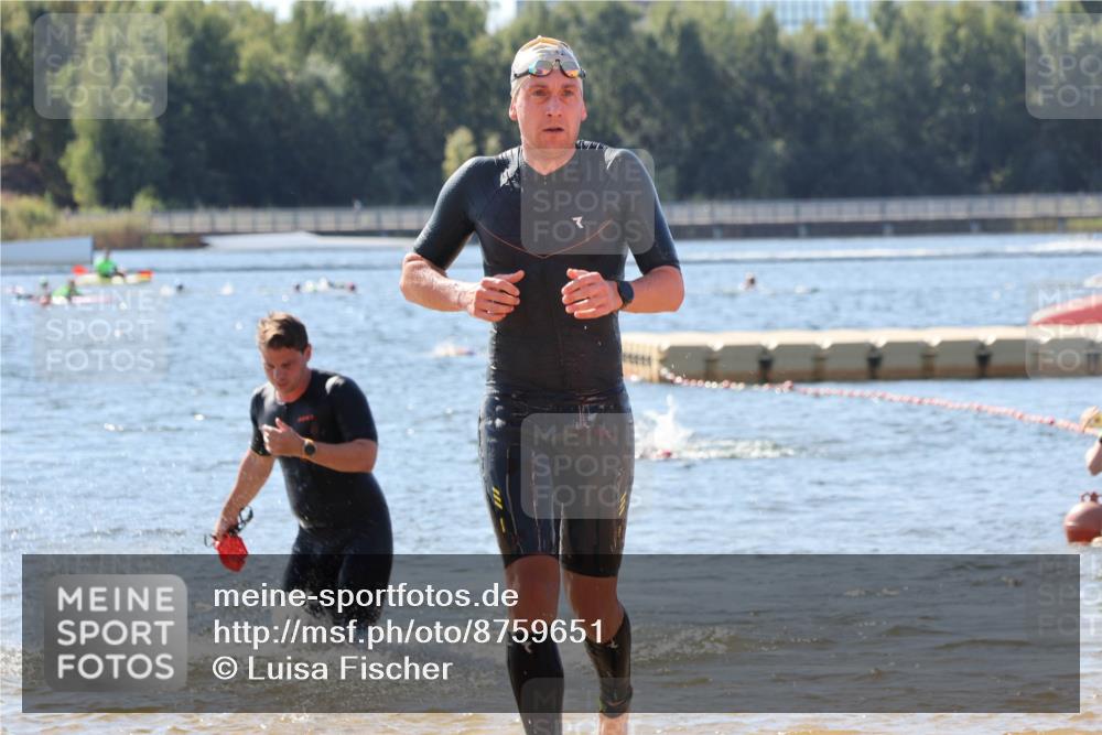 07.09.2025 - 19. Norderstedt Triathlon Luisa Fischer http://msf.ph/oto/8759651 07.09.2025 12:04:56 Schwimmen 739, 769, 811 meine-sportfotos.de