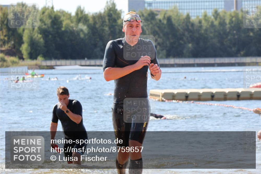 07.09.2025 - 19. Norderstedt Triathlon Luisa Fischer http://msf.ph/oto/8759657 07.09.2025 12:04:56 Schwimmen 739, 769, 811 meine-sportfotos.de