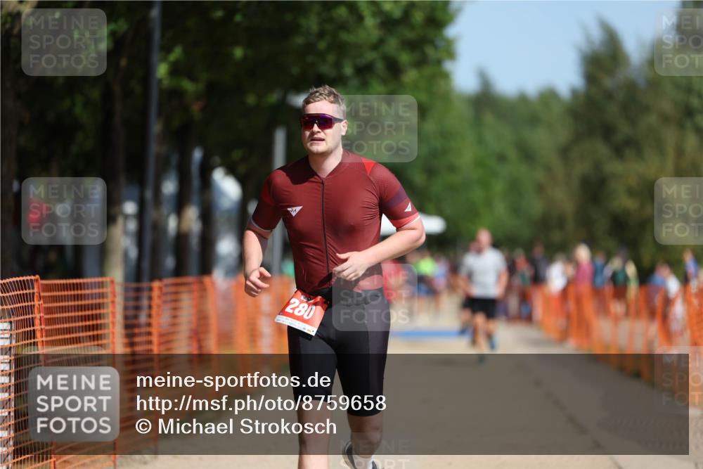 07.09.2025 - 19. Norderstedt Triathlon Michael Strokosch http://msf.ph/oto/8759658 07.09.2025 12:06:24 Laufen 280, 1258 meine-sportfotos.de