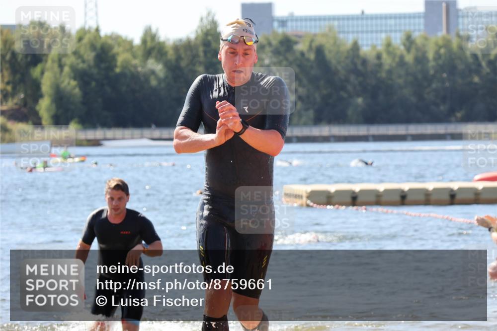 07.09.2025 - 19. Norderstedt Triathlon Luisa Fischer http://msf.ph/oto/8759661 07.09.2025 12:04:56 Schwimmen 739, 769, 811 meine-sportfotos.de
