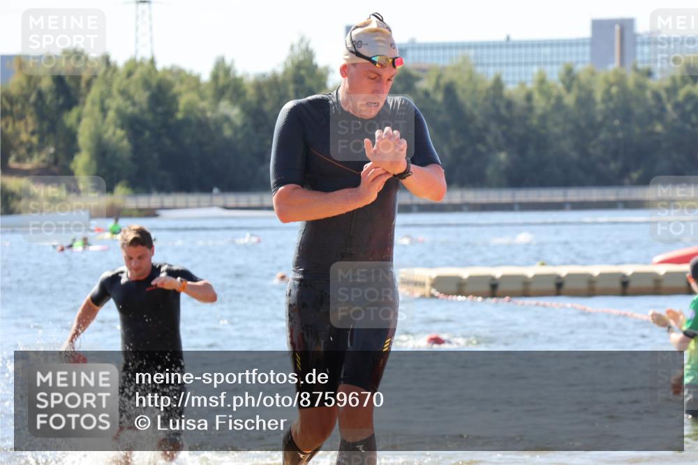 07.09.2025 - 19. Norderstedt Triathlon Luisa Fischer http://msf.ph/oto/8759670 07.09.2025 12:04:57 Schwimmen 739, 769, 811 meine-sportfotos.de
