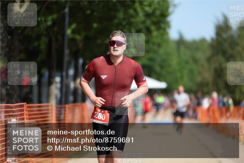 07.09.2025 - 19. Norderstedt Triathlon Michael Strokosch http://msf.ph/oto/8759691 07.09.2025 12:06:25 Laufen 280, 1258 meine-sportfotos.de