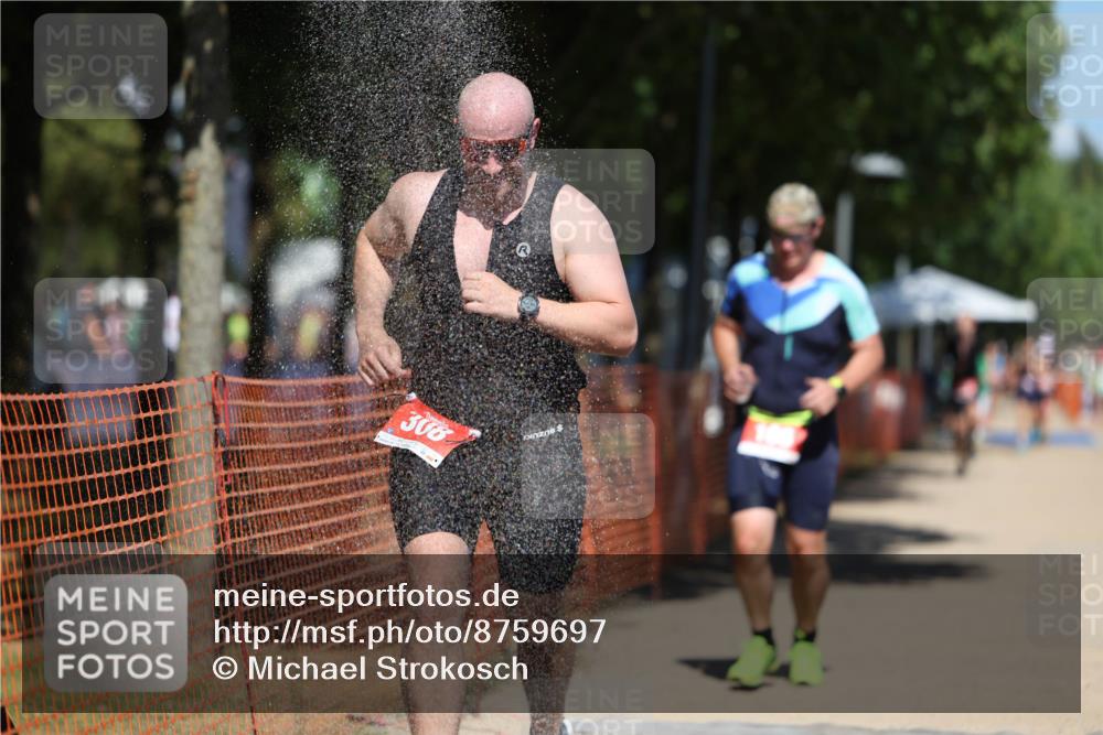 07.09.2025 - 19. Norderstedt Triathlon Michael Strokosch http://msf.ph/oto/8759697 07.09.2025 13:15:06 Laufen 166, 308, 1264 meine-sportfotos.de