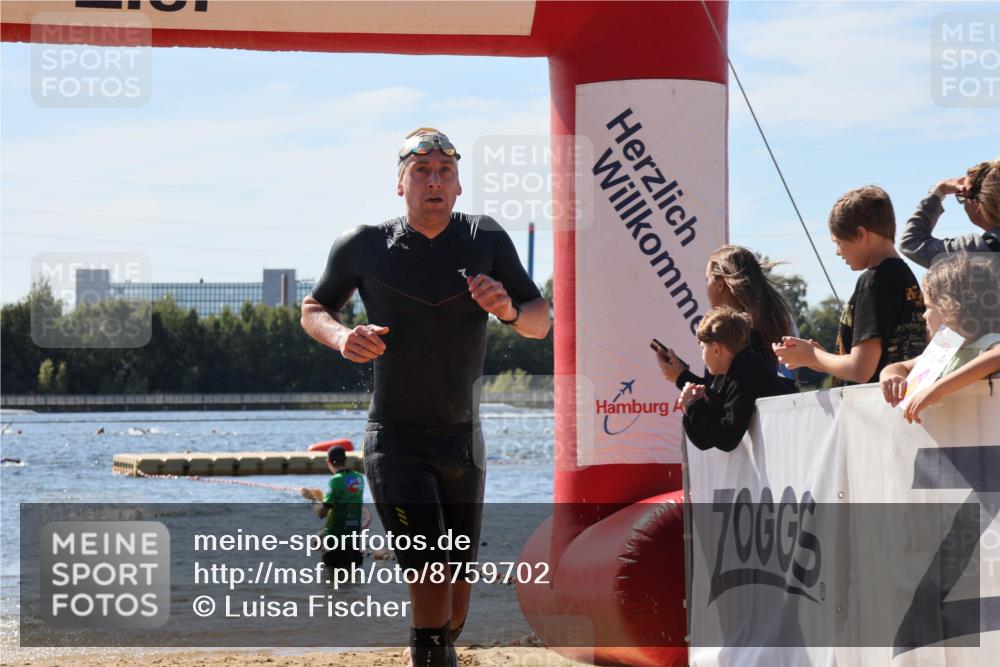 07.09.2025 - 19. Norderstedt Triathlon Luisa Fischer http://msf.ph/oto/8759702 07.09.2025 12:04:58 Schwimmen 739, 769, 811 meine-sportfotos.de