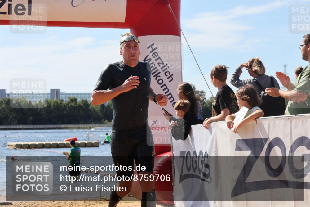 07.09.2025 - 19. Norderstedt Triathlon Luisa Fischer http://msf.ph/oto/8759706 07.09.2025 12:04:59 Schwimmen 739, 769, 811 meine-sportfotos.de