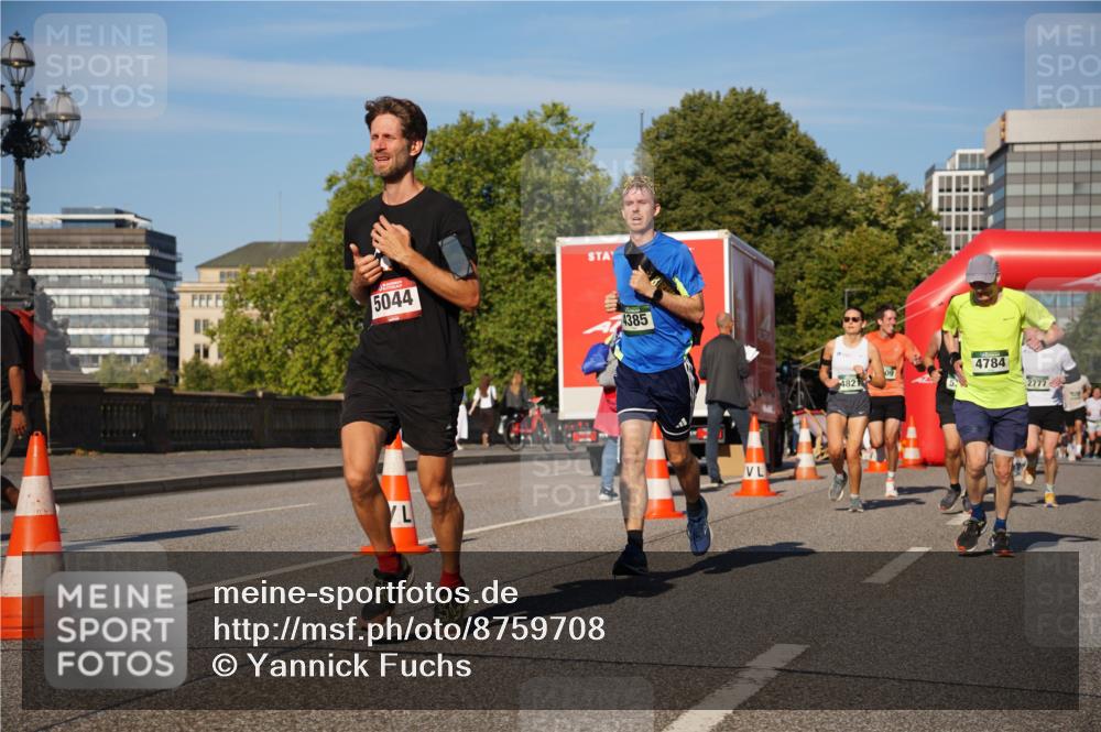 07.09.2025 - BARMER Alsterlauf Yannick Fuchs http://msf.ph/oto/8759708 07.09.2025 09:39:44 Laufen 5044, 4385, 4821, 4784, 2777 meine-sportfotos.de
