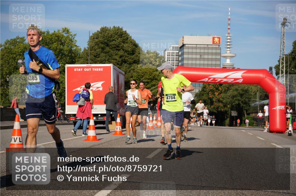 07.09.2025 - BARMER Alsterlauf Yannick Fuchs http://msf.ph/oto/8759721 07.09.2025 09:39:45 Laufen 4385, 4821, 09, 4784, 77 meine-sportfotos.de