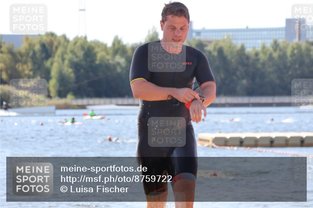 07.09.2025 - 19. Norderstedt Triathlon Luisa Fischer http://msf.ph/oto/8759722 07.09.2025 12:05:01 Schwimmen 739, 769, 811 meine-sportfotos.de